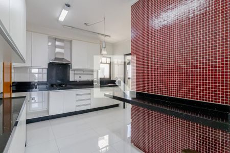 Apartamento à venda com 105m², 3 quartos e 2 vagasCozinha 