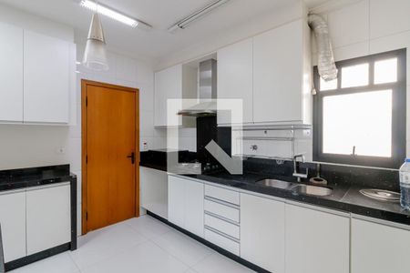 Apartamento à venda com 105m², 3 quartos e 2 vagasCozinha 