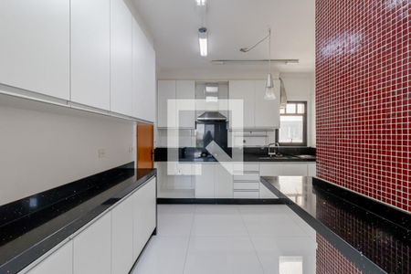 Apartamento à venda com 105m², 3 quartos e 2 vagasCozinha 