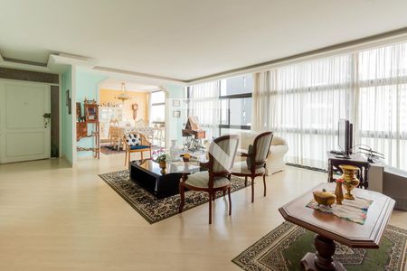 Apartamento à venda com 200m², 3 quartos e 1 vagaSala