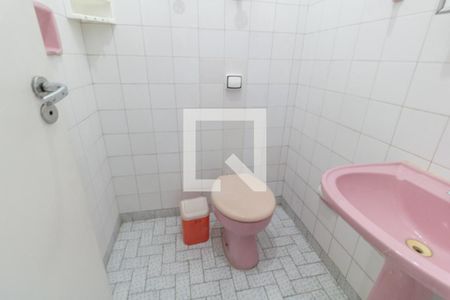 Casa à venda com 146m², 4 quartos e 3 vagasBanheiro de Serviço