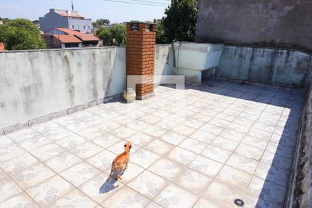 Casa à venda com 80m², 2 quartos e 2 vagas Casa à venda com 80m², 2 quartos e 2 vagasQuintal
