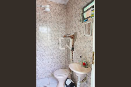 Casa à venda com 80m², 2 quartos e 2 vagas Casa à venda com 80m², 2 quartos e 2 vagasBanheiro 2