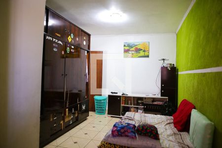 Casa à venda com 80m², 2 quartos e 2 vagas Casa à venda com 80m², 2 quartos e 2 vagasQuarto 2