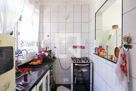Casa à venda com 80m², 2 quartos e 2 vagas Casa à venda com 80m², 2 quartos e 2 vagasCozinha