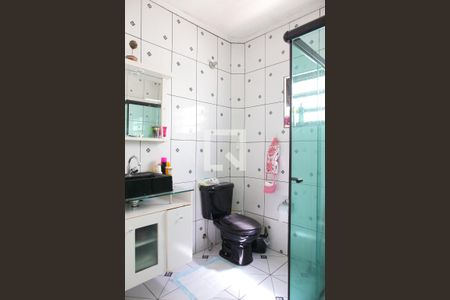 Casa à venda com 80m², 2 quartos e 2 vagas Casa à venda com 80m², 2 quartos e 2 vagasBanheiro