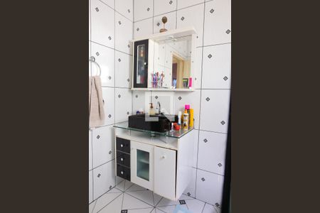 Casa à venda com 80m², 2 quartos e 2 vagas Casa à venda com 80m², 2 quartos e 2 vagasBanheiro