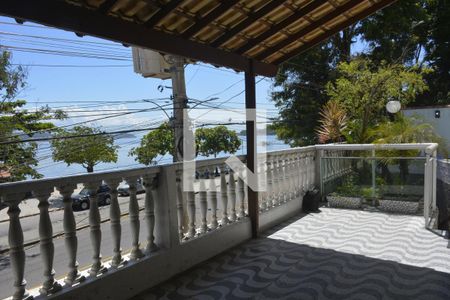 Casa para alugar com 400m², 6 quartos e 3 vagasEntrada