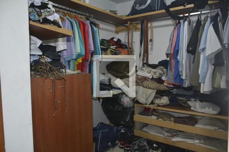 Casa para alugar com 400m², 6 quartos e 3 vagasCloset do quarto 3