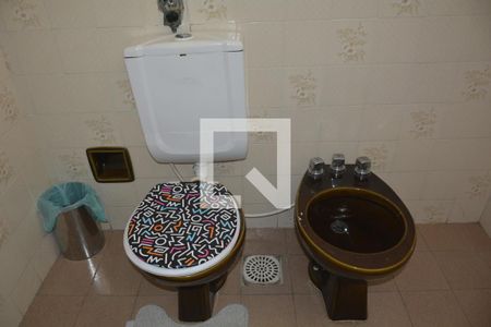 Casa para alugar com 400m², 6 quartos e 3 vagasBanheiro Corredor