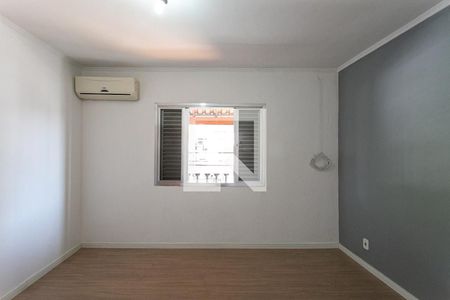 Quarto 1 de casa para alugar com 2 quartos, 140m² em Vila Fernandes, São Paulo