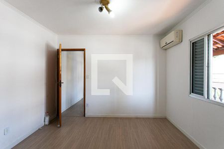 Quarto 1 de casa para alugar com 2 quartos, 140m² em Vila Fernandes, São Paulo