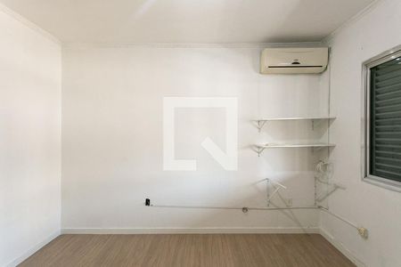 Quarto 2 de casa à venda com 2 quartos, 140m² em Vila Fernandes, São Paulo