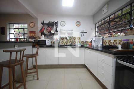 Casa à venda com 260m², 4 quartos e 4 vagasCozinha