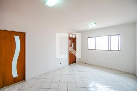 Casa para alugar com 130m², 3 quartos e 2 vagas Casa para alugar com 130m², 3 quartos e 2 vagasSala