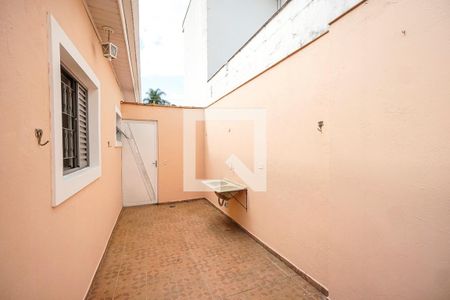 Casa para alugar com 130m², 3 quartos e 2 vagas Casa para alugar com 130m², 3 quartos e 2 vagasQuintal