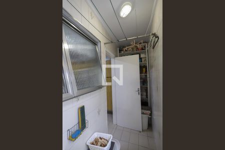 Apartamento à venda com 105m², 3 quartos e sem vaga Apartamento à venda com 105m², 3 quartos e sem vagaLavanderia