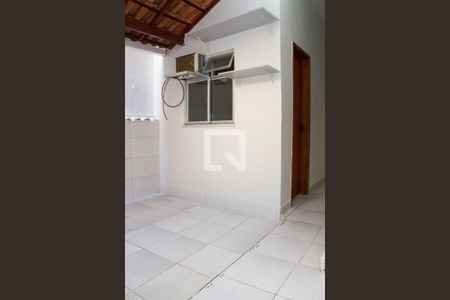 Casa de condomínio para alugar com 65m², 2 quartos e sem vagaÁrea de Serviço