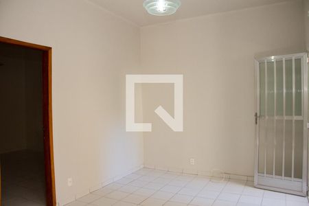 Casa de condomínio para alugar com 65m², 2 quartos e sem vagaSala