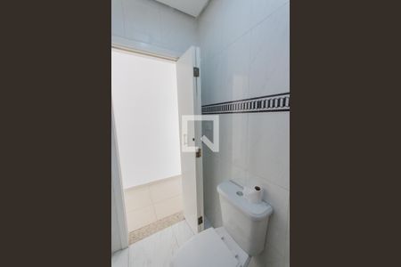 Casa à venda com 270m², 4 quartos e 3 vagas Casa à venda com 270m², 4 quartos e 3 vagasLavabo