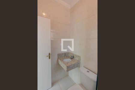 Casa à venda com 270m², 4 quartos e 3 vagas Casa à venda com 270m², 4 quartos e 3 vagasBanheiro da Suíte 2