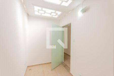 Casa à venda com 270m², 4 quartos e 3 vagas Casa à venda com 270m², 4 quartos e 3 vagasQuarto