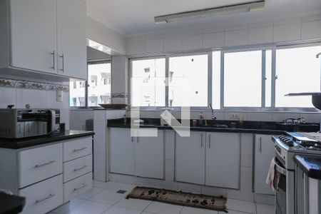 Apartamento para alugar com 90m², 2 quartos e 1 vagaCozinha
