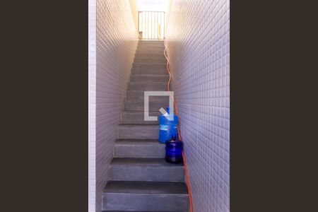 Casa para alugar com 150m², 3 quartos e 3 vagasEscada