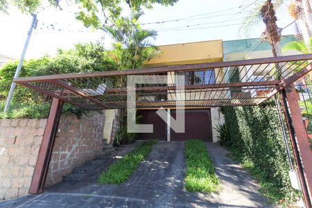 Casa à venda com 162m², 3 quartos e 3 vagas Casa à venda com 162m², 3 quartos e 3 vagasFachada