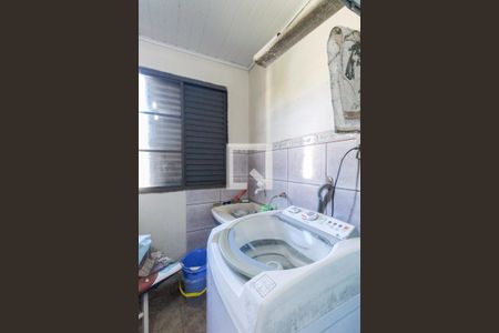 Casa à venda com 162m², 3 quartos e 3 vagas Casa à venda com 162m², 3 quartos e 3 vagasÁrea de serviço