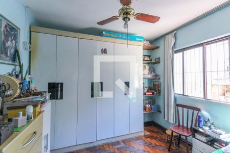 Casa à venda com 162m², 3 quartos e 3 vagas Casa à venda com 162m², 3 quartos e 3 vagasQuarto 2