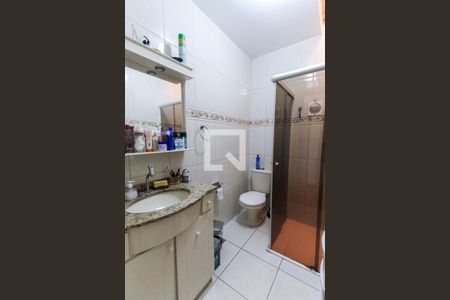 Casa à venda com 162m², 3 quartos e 3 vagas Casa à venda com 162m², 3 quartos e 3 vagasBanheiro