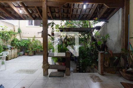 Casa à venda com 205m², 5 quartos e 6 vagasQuintal