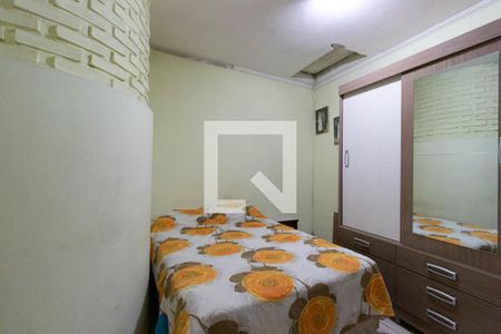 Casa à venda com 205m², 5 quartos e 6 vagasSuíte 2 fundos