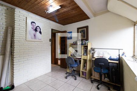 Casa à venda com 205m², 5 quartos e 6 vagasQuarto fundos