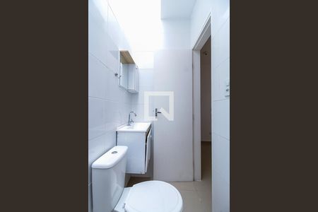 Banheiro de casa para alugar com 1 quarto, 25m² em Vila Campestre, São Paulo