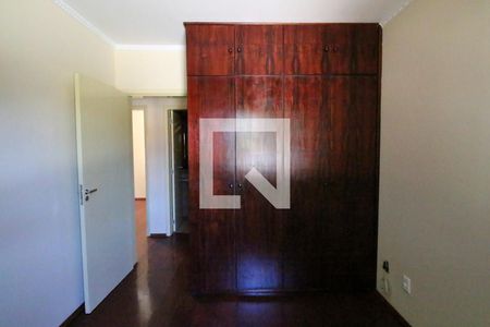 Quarto 1 - Armários de apartamento à venda com 3 quartos, 66m² em Jardim García, Campinas