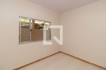 Quarto 1 de casa para alugar com 2 quartos, 77m² em Marechal Hermes, Rio de Janeiro