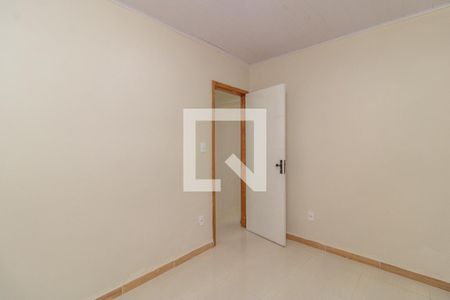Quarto 1 de casa para alugar com 2 quartos, 77m² em Marechal Hermes, Rio de Janeiro