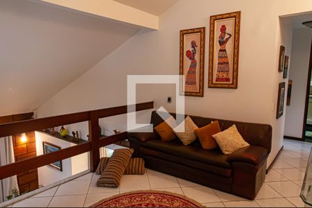 Casa de condomínio à venda com 365m², 6 quartos e 3 vagashall