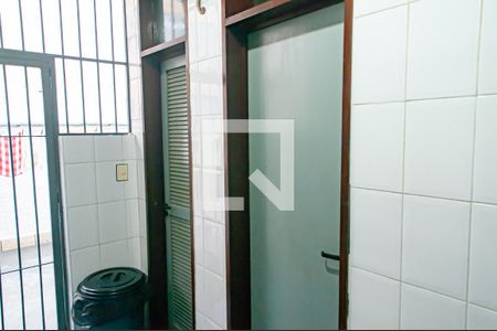 Casa de condomínio à venda com 365m², 6 quartos e 3 vagasarea de serviço