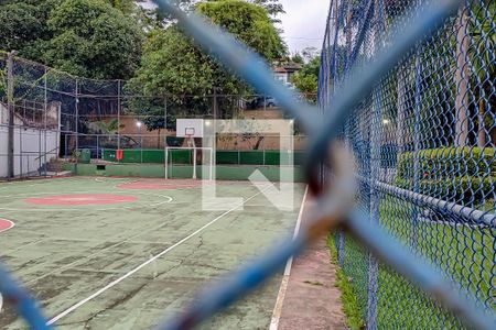 Casa de condomínio à venda com 365m², 6 quartos e 3 vagasquadra