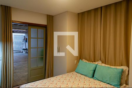 Casa de condomínio à venda com 365m², 6 quartos e 3 vagasquarto 5 suite