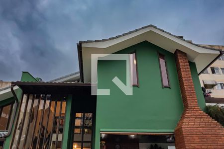 Casa de condomínio à venda com 365m², 6 quartos e 3 vagasfrente da casa