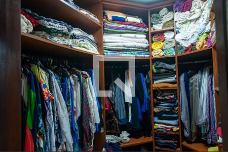 Casa de condomínio à venda com 365m², 6 quartos e 3 vagasquarto 2 suite