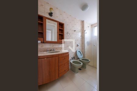Banheiro de apartamento à venda com 1 quarto, 56m² em Jardim Paulista, São Paulo