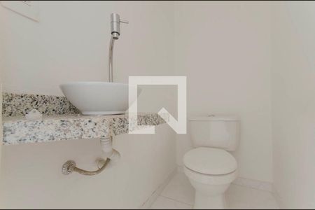 Casa de condomínio à venda com 100m², 2 quartos e 2 vagasLavabo