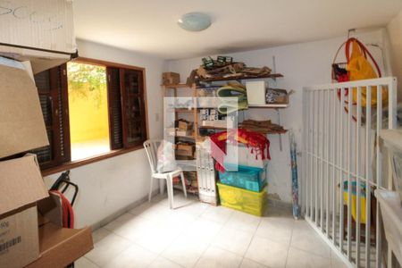 Casa à venda com 199m², 3 quartos e 2 vagasDepósito