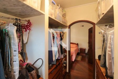 Casa à venda com 199m², 3 quartos e 2 vagasCloset do quarto 1
