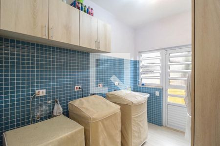 Casa à venda com 199m², 3 quartos e 2 vagasLavanderia